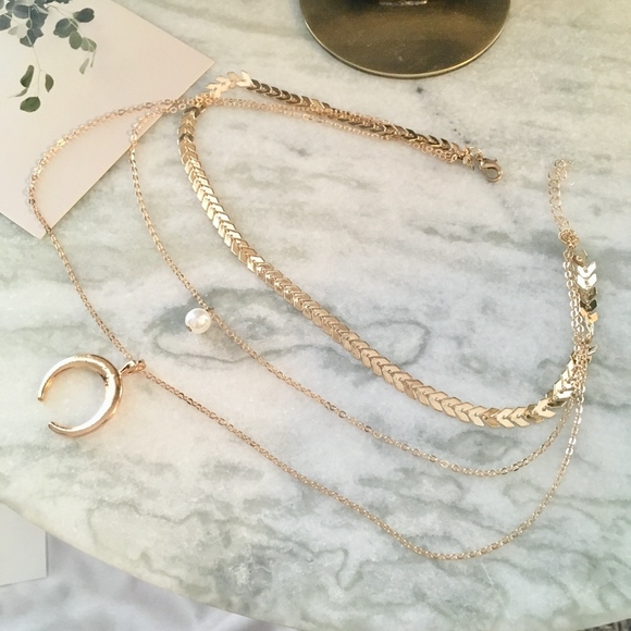 Crescent Moon Chevron Layered Choker Necklace - Picture 4 of 6